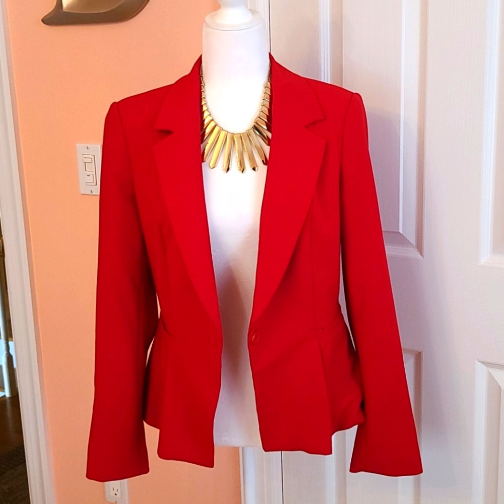 WHITE HOUSE BLACK MARKET SUIT RED